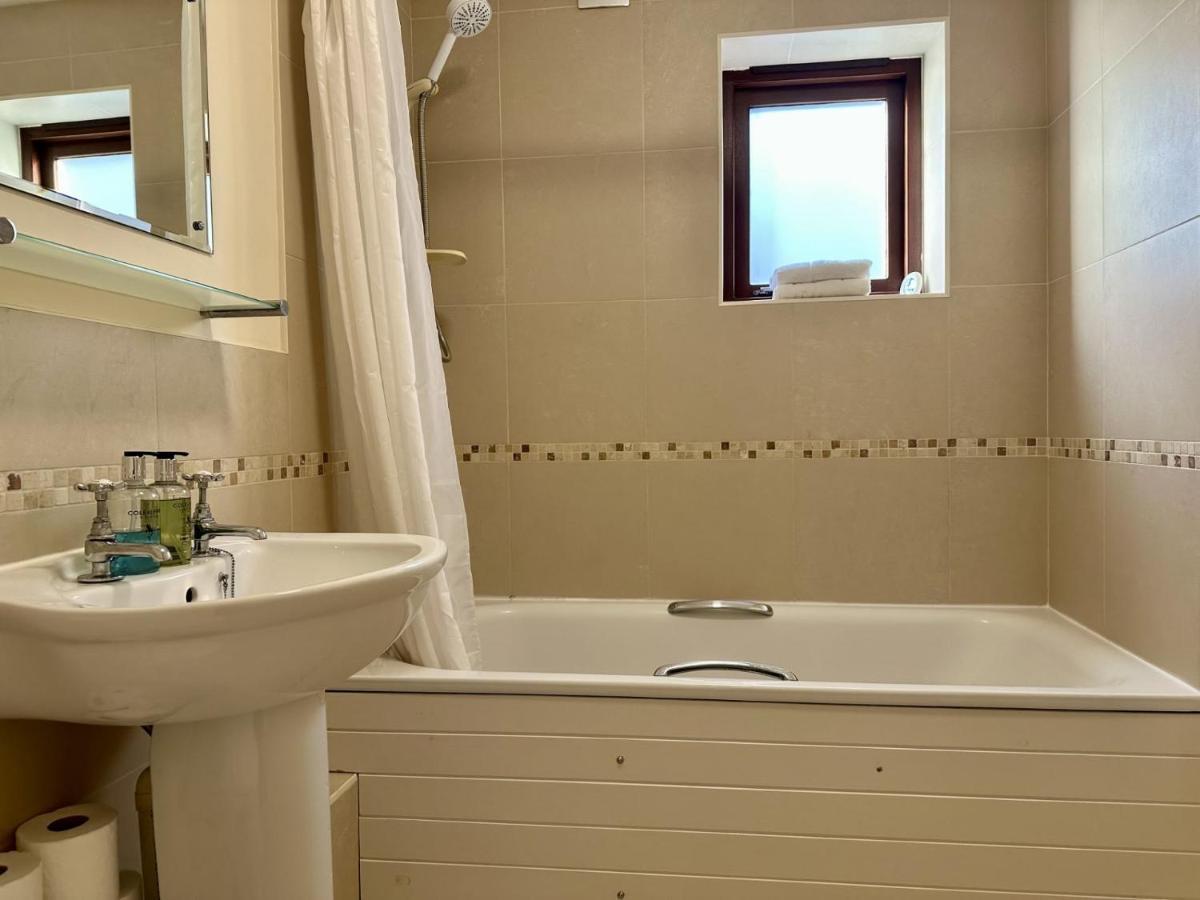Super Apartment Next To Bicester Village Sleeps 4 Extérieur photo